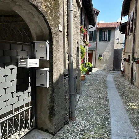 Akasa On * Menaggio